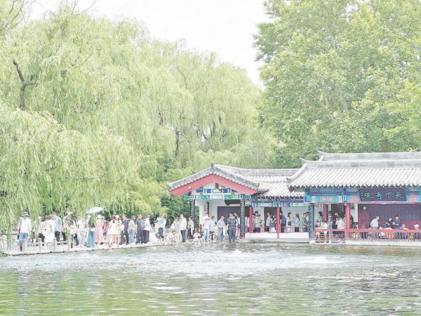 股票配资合同 2.5天弹性休假探索，周末文旅经济进化